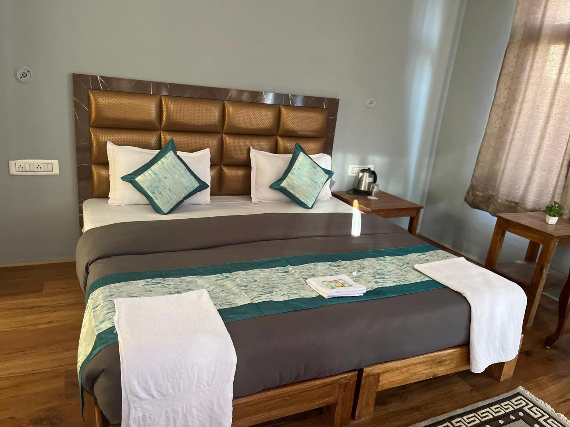 Hotel Honey Bee Leh Zewnętrze zdjęcie